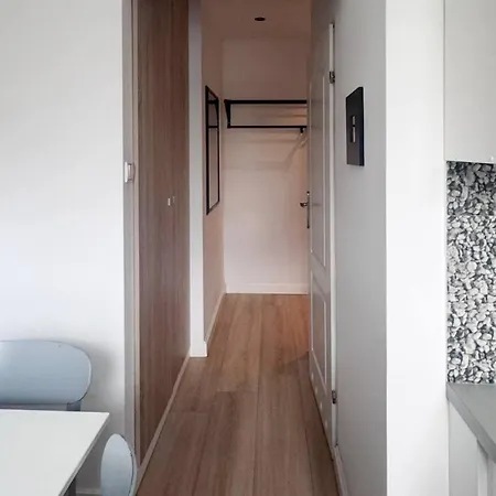 Metro Wiezbno Mokotow Апартаменты